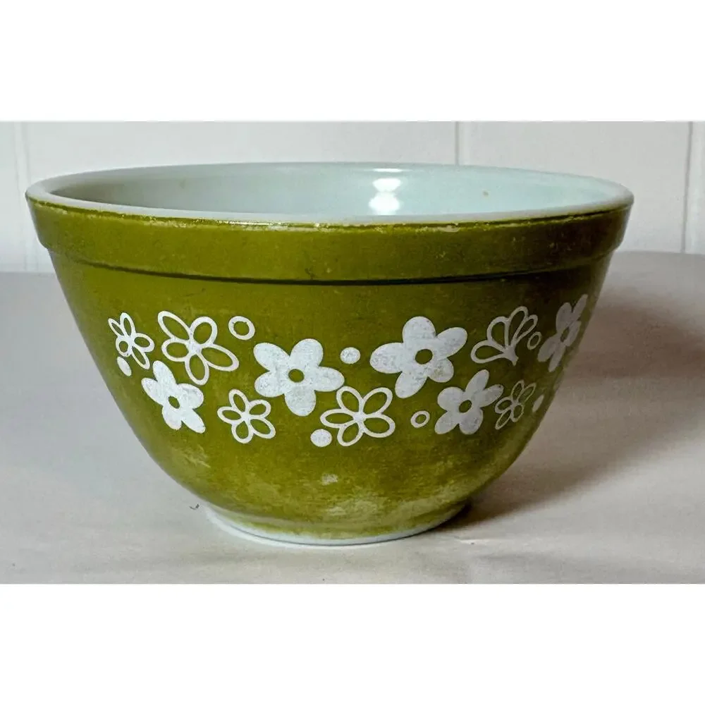 Vintage Pyrex Green Floral Crazy Daisy 1.5 Pint Mixing Bowl #401